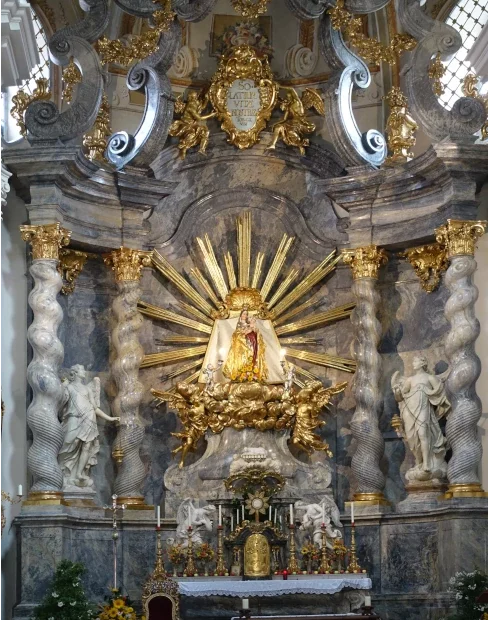 Basilika_Altar_2_488x628 Basilika Mariatrost Hochaltar; Gnadenbild Maria mit Kind